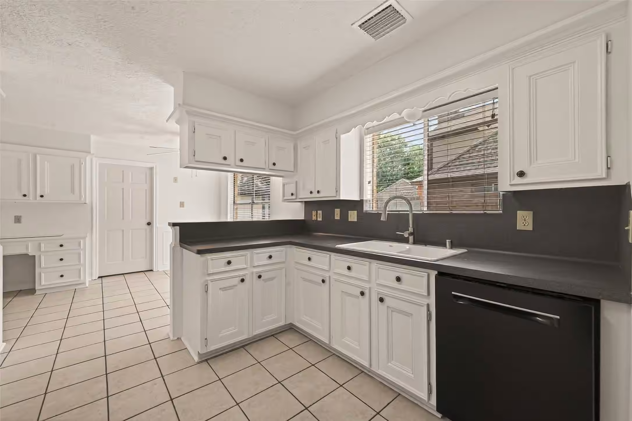 Photo 4 of 22715 Spatswood Lane, Katy, TX