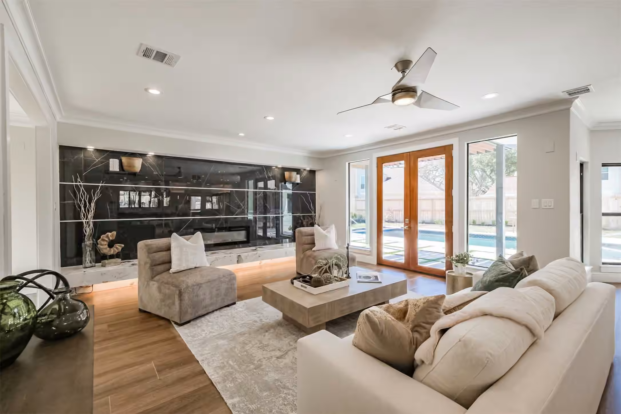 Photo 4 of 502 Lee Shore Lane, Houston, TX