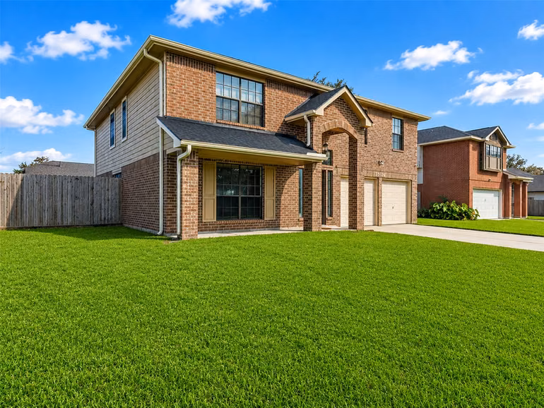 Photo 2 of 1506 Waterford Drive, Deer Park, TX