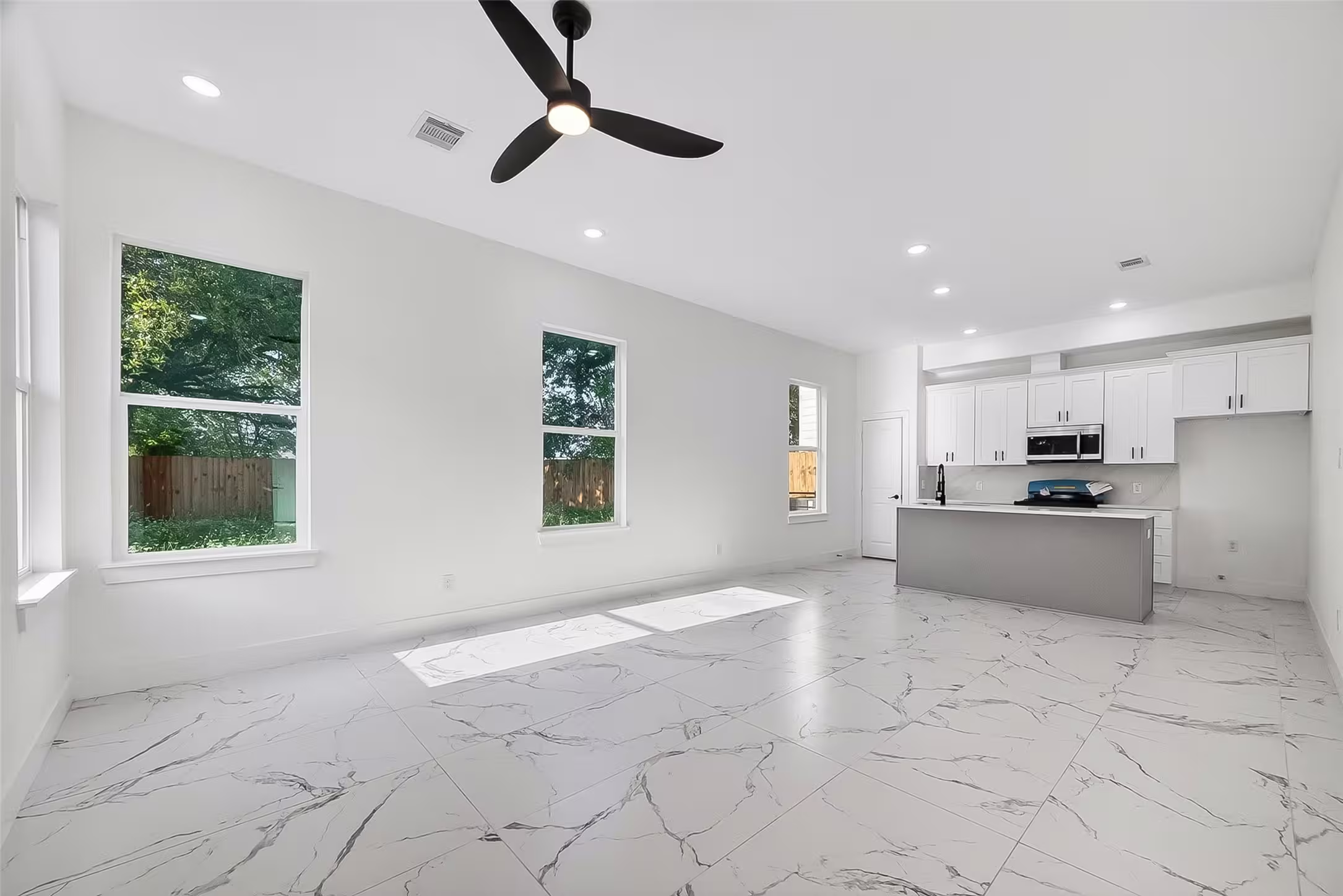 Photo 5 of 9334 Waller Street, Houston, TX