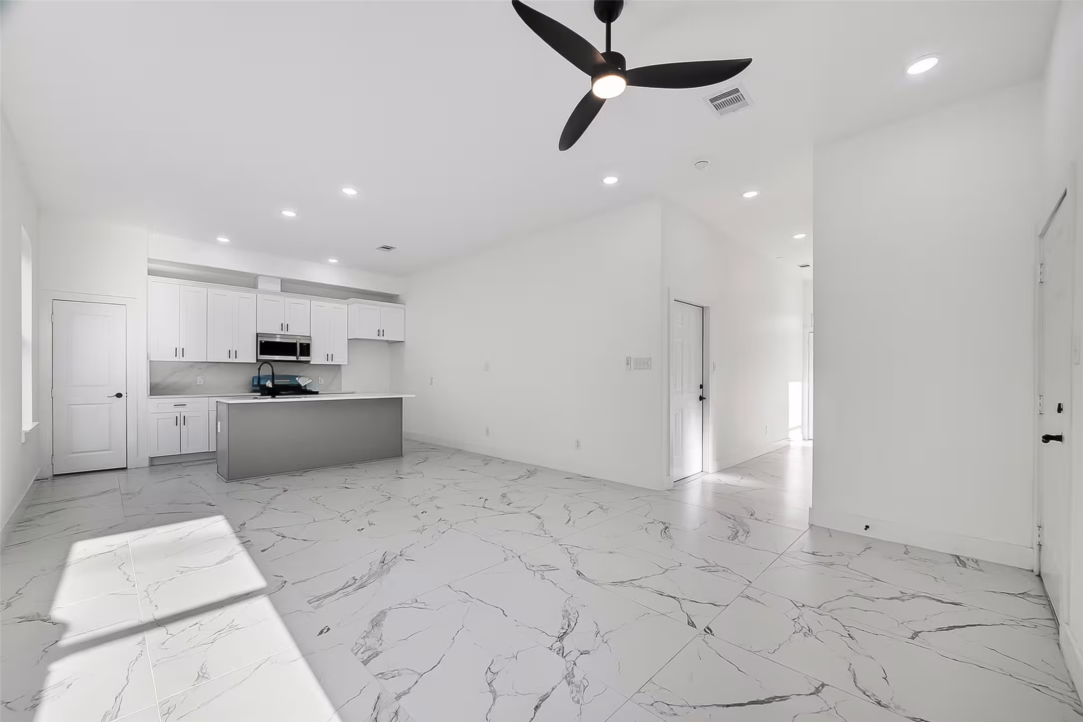 Photo 6 of 9334 Waller Street, Houston, TX