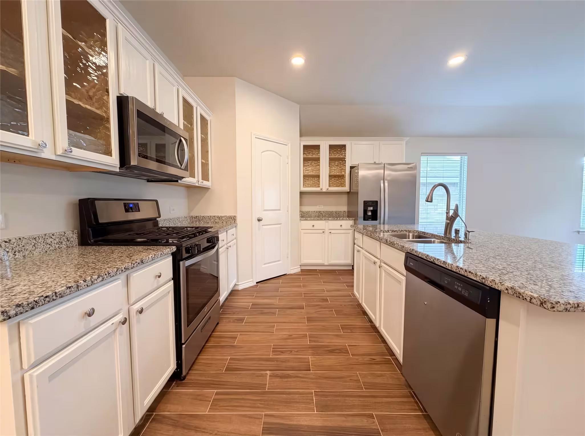 Photo 4 of 11524 Kalinago View Lane, Conroe, TX