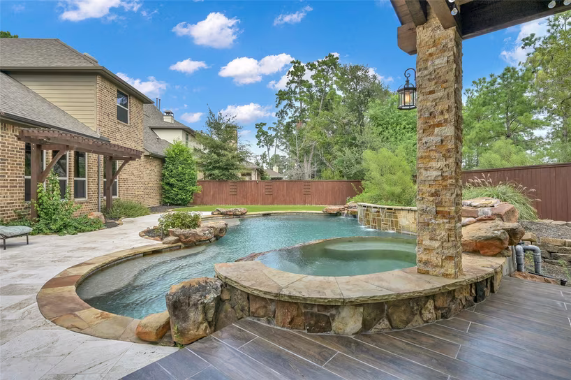 Photo 3 of 95 S Shimmering Aspen Circle, Spring, TX