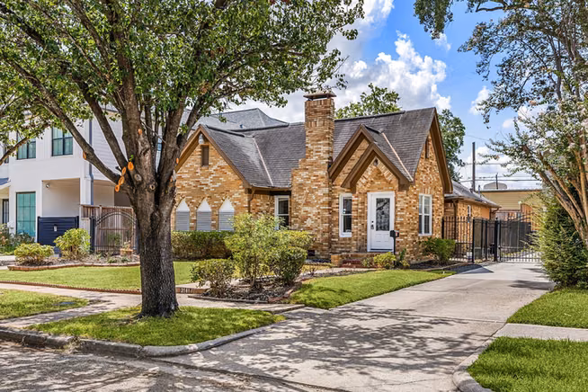 Photo 2 of 2141 Colquitt Street, Houston, TX