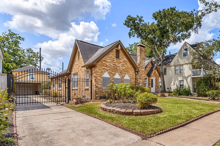 Photo 3 of 2141 Colquitt Street, Houston, TX
