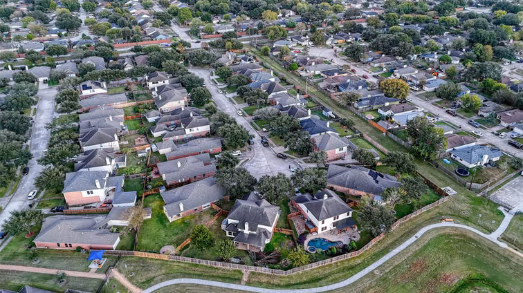 Photo 4 of 20610 Naples Terrace Lane, Katy, TX