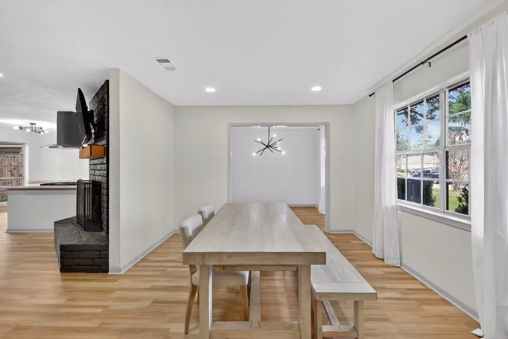 Photo 3 of 16122 Rill Lane, Houston, TX