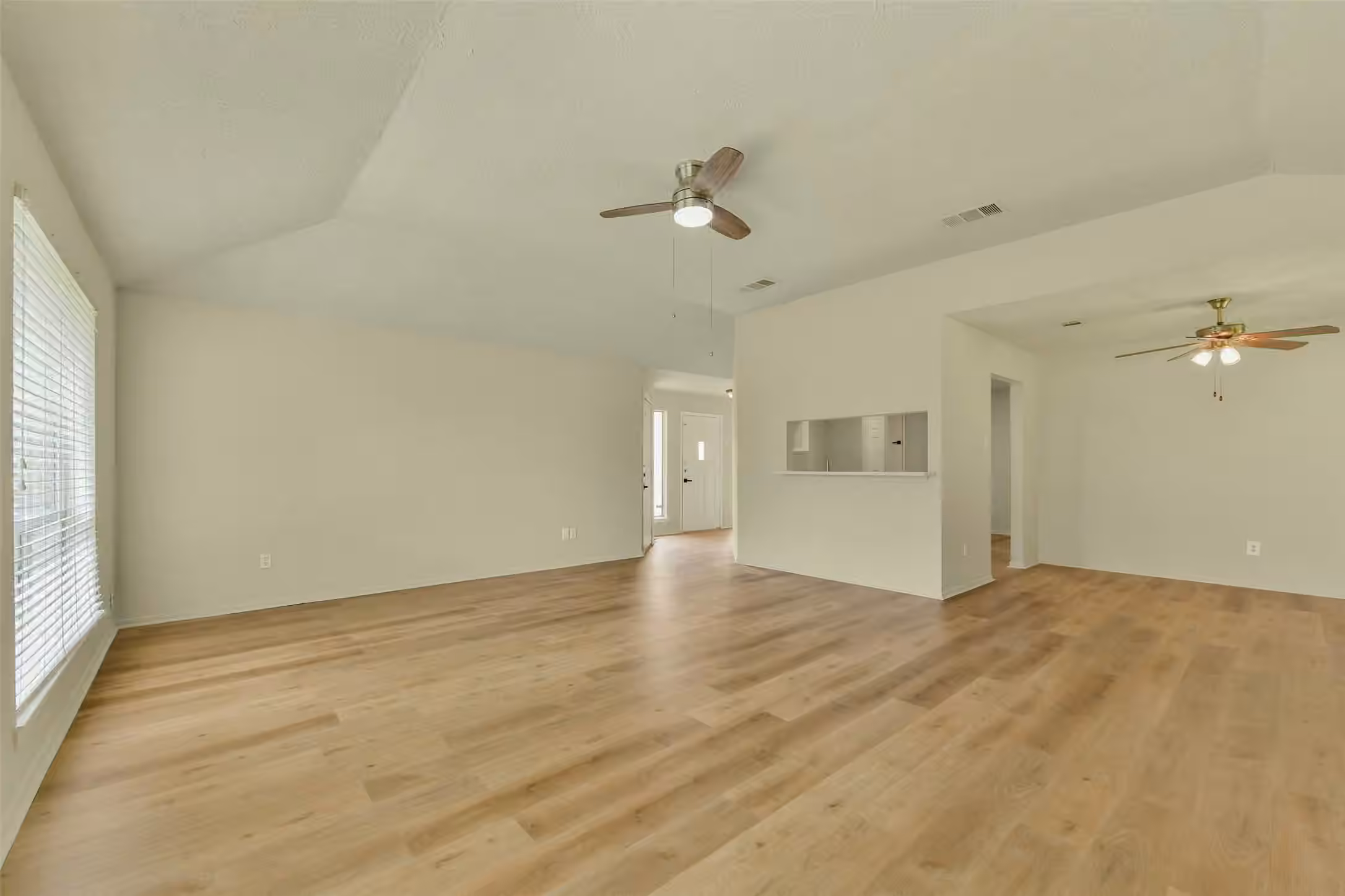 Photo 3 of 2775 Glen Haven Drive, League City, TX