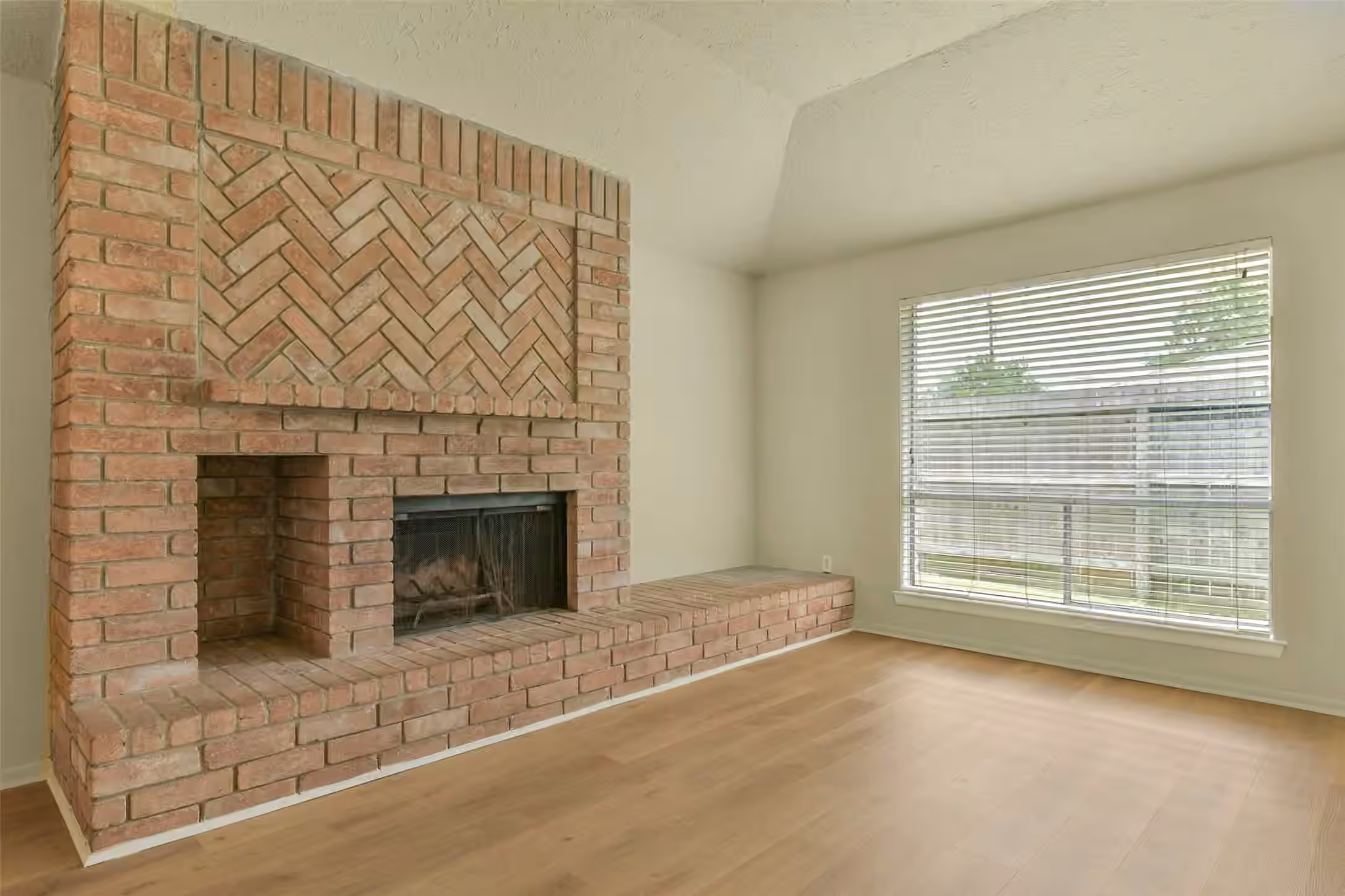 Photo 4 of 2775 Glen Haven Drive, League City, TX