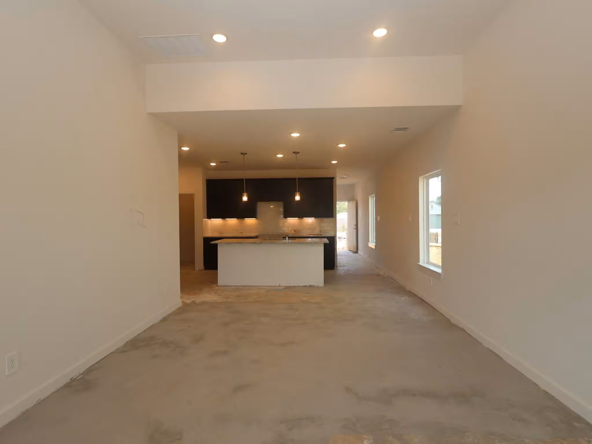 Photo 5 of 825 Village Brook Drive, Willis, TX