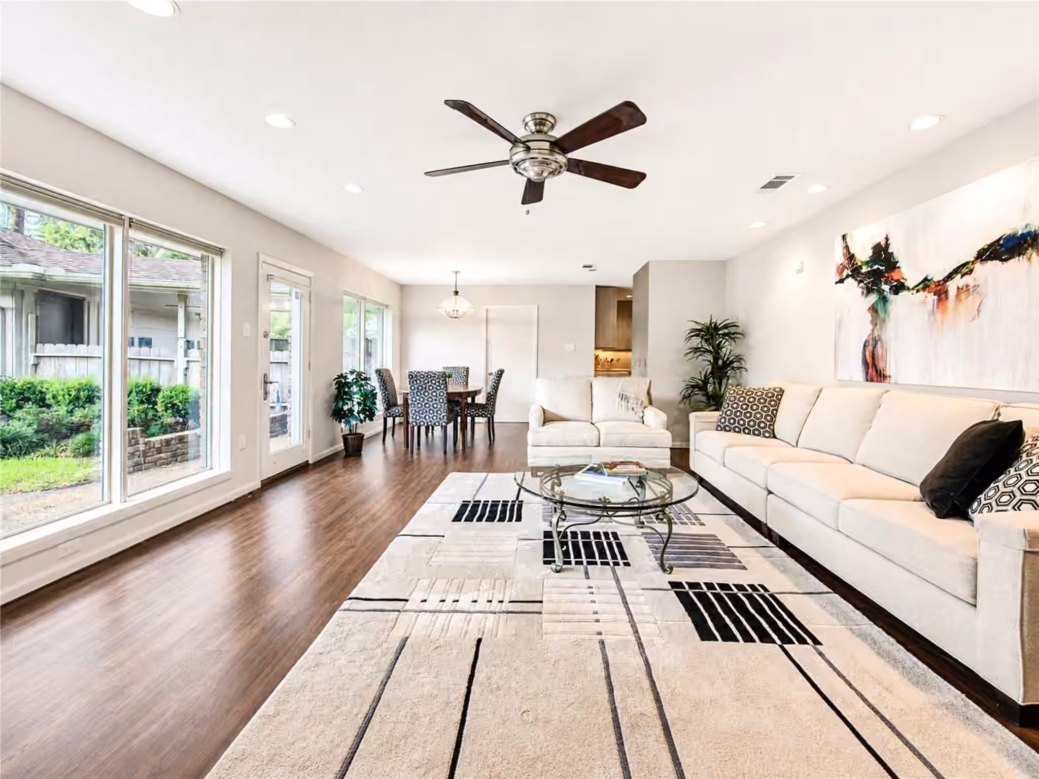 Photo 6 of 5107 Queensloch, Houston, TX