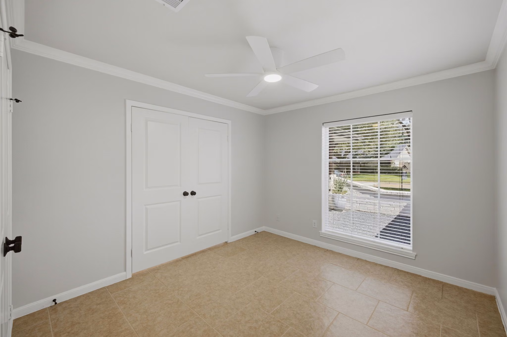Photo 7 of 14035 Pinerock Lane, Houston, TX