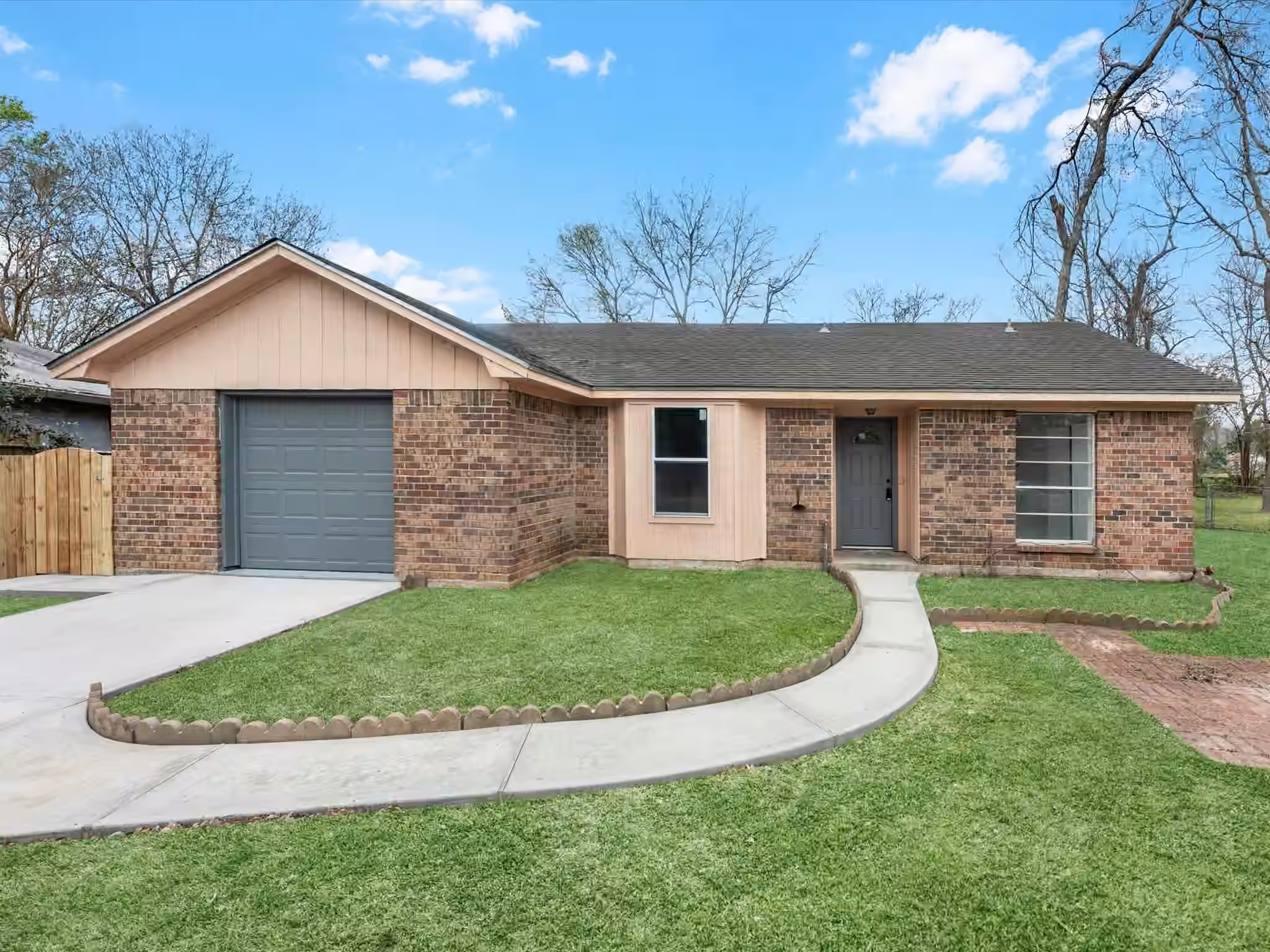 Photo of 230 W Willwood Drive, Willis, TX 77378