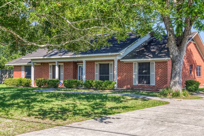 Photo 2 of 1687 Eagle Lake Road, Sealy, TX