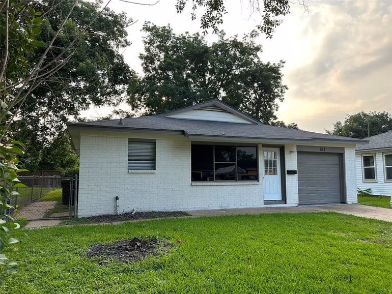 Photo 5 of 511 Guyer Street, Sugar Land, TX