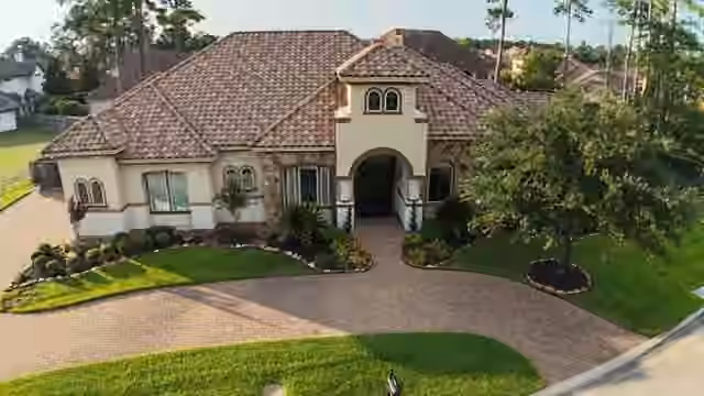 Photo of 58 Shadow Creek Ridge Drive, Spring, TX 77389