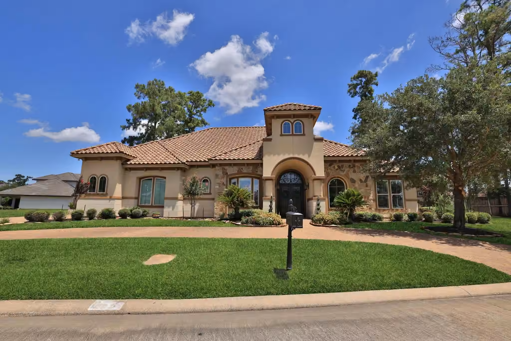 Photo 3 of 58 Shadow Creek Ridge Drive, Spring, TX