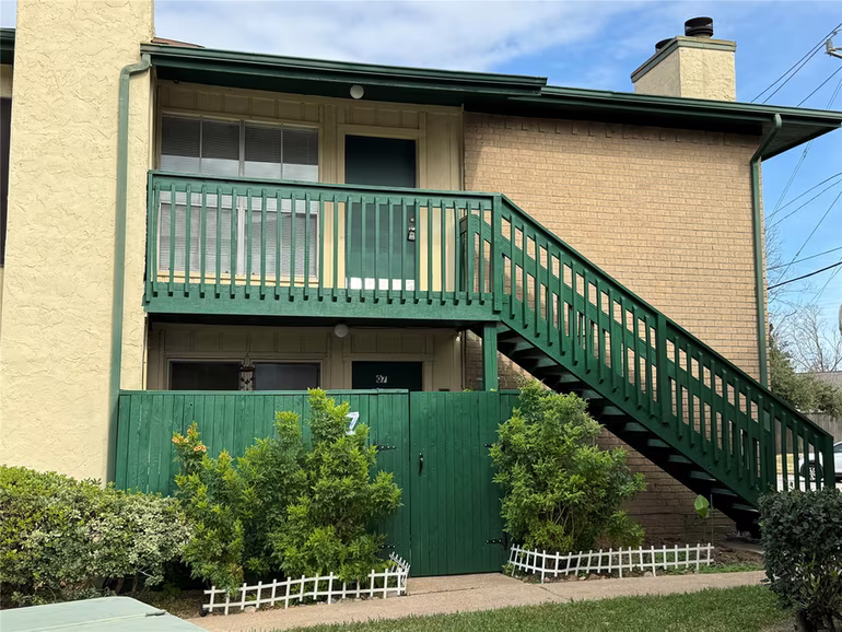 Photo of 1516 Bay Area Boulevard Q-8, Houston, TX 77058