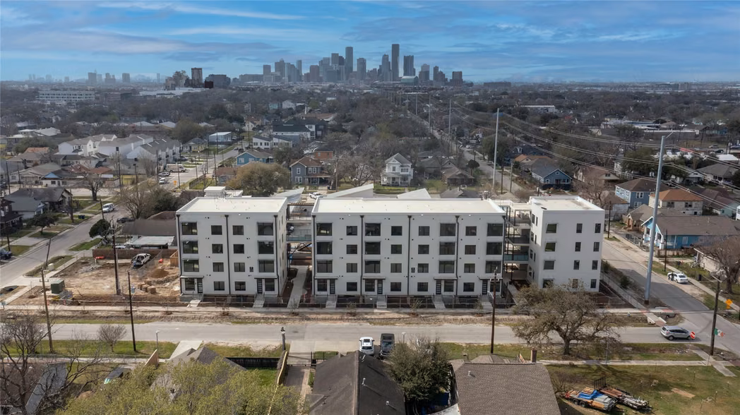 Photo of 115 Lenox Street 102, Houston, TX 77011