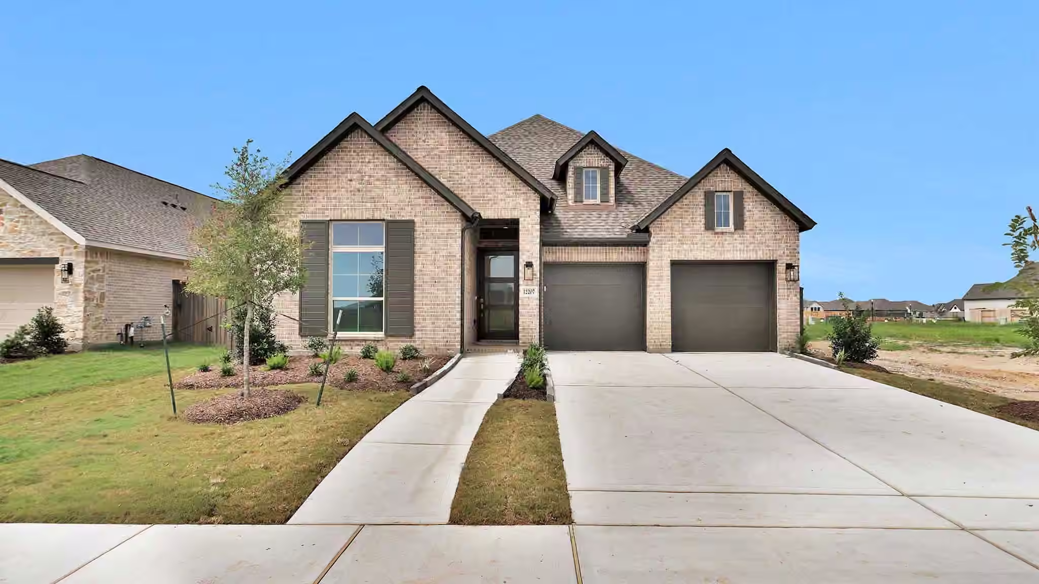 Photo of 12207 Hudson Drive, Mont Belvieu, TX
