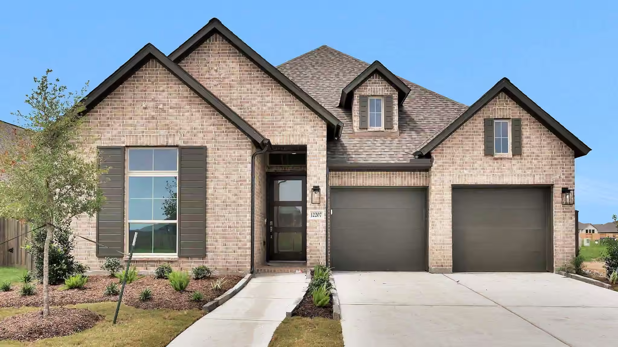 Photo 2 of 12207 Hudson Drive, Mont Belvieu, TX