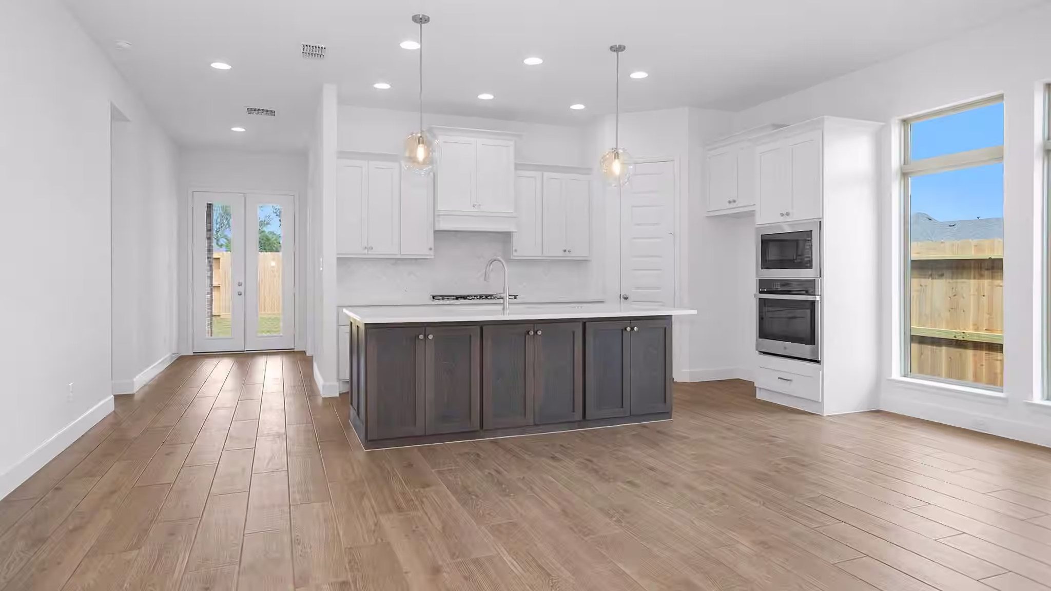 Photo 3 of 12207 Hudson Drive, Mont Belvieu, TX