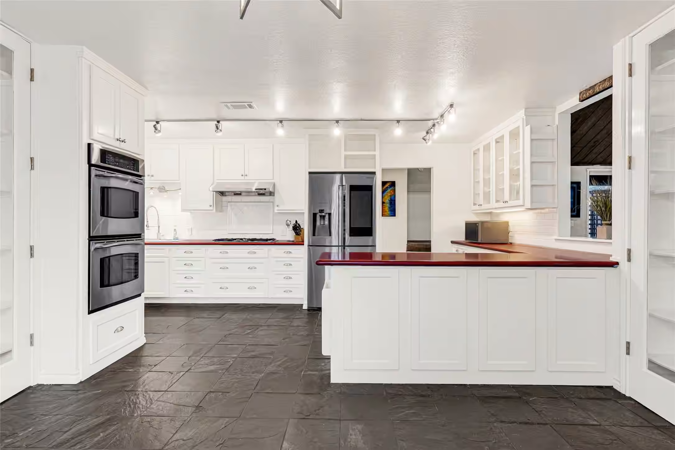 Photo 6 of 3123 Woodland Court, La Porte, TX