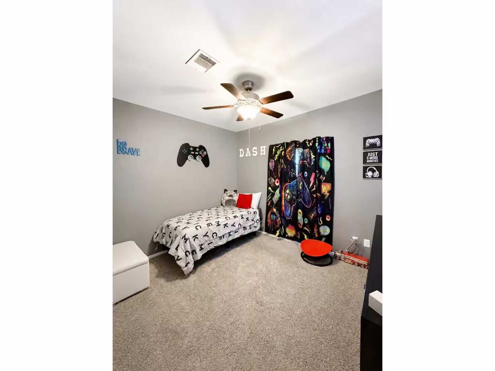 Photo 7 of 18319 Timbermill Lane, New Caney, TX