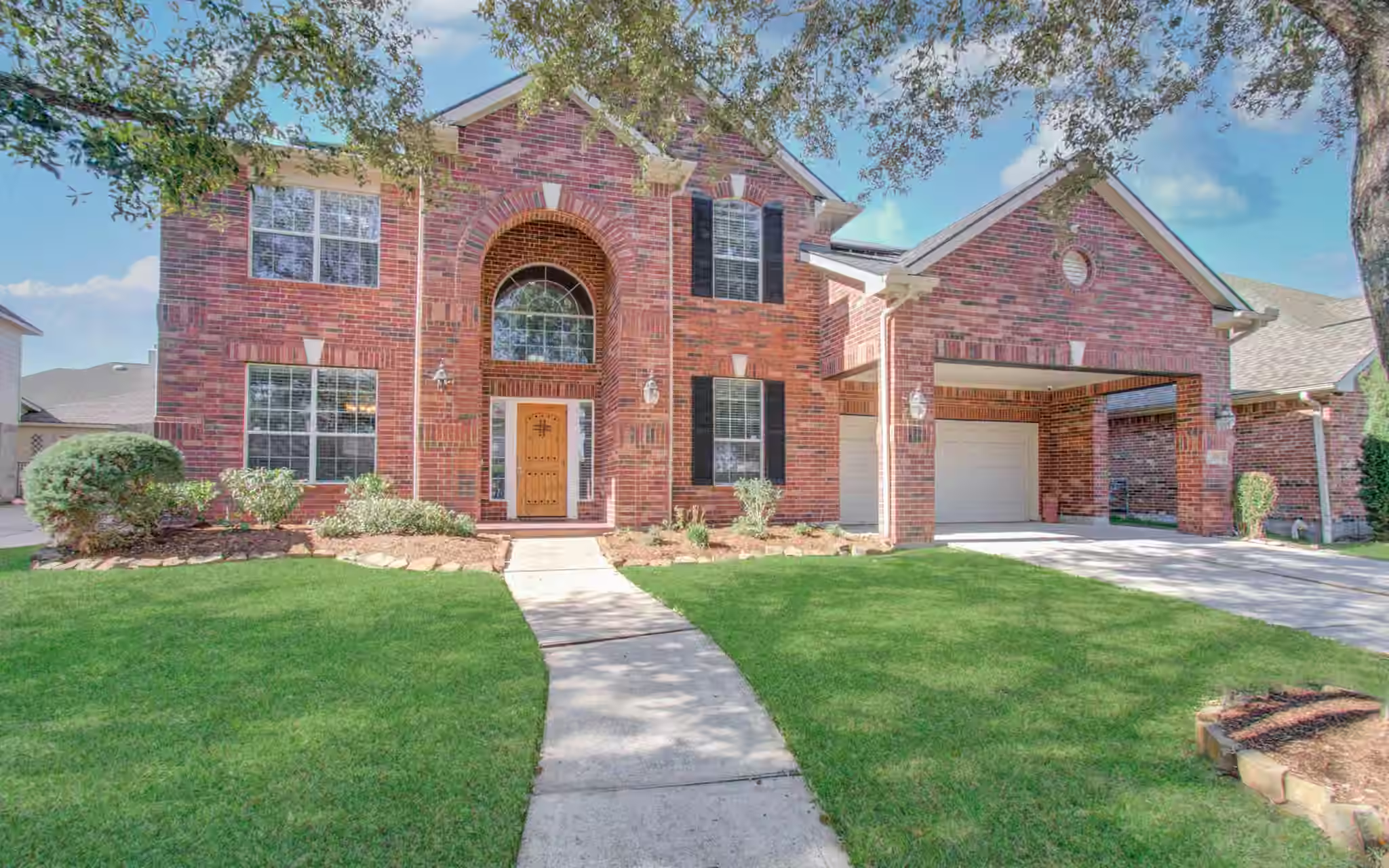 Photo 3 of 105 Hawke Bay Lane, Friendswood, TX