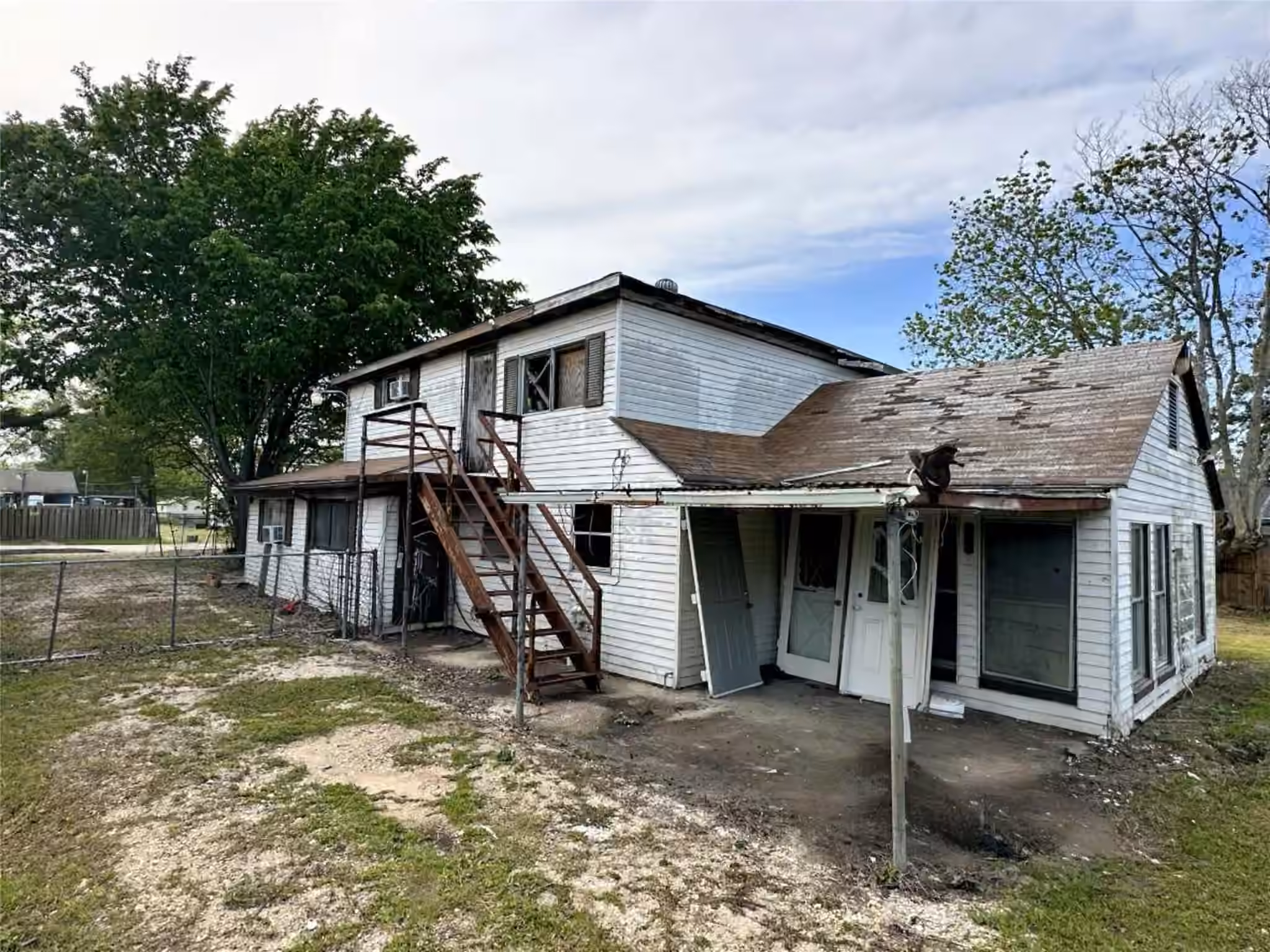 Photo 5 of 207 S 5th Street, Highlands, TX