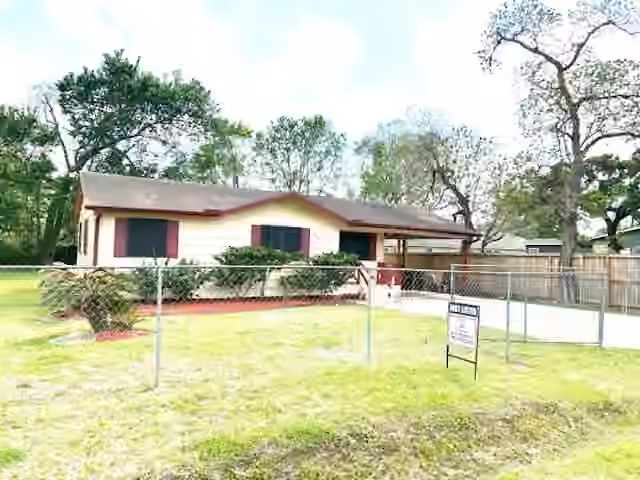 Photo 2 of 8318 & 0 Nyssa Street, Houston, TX