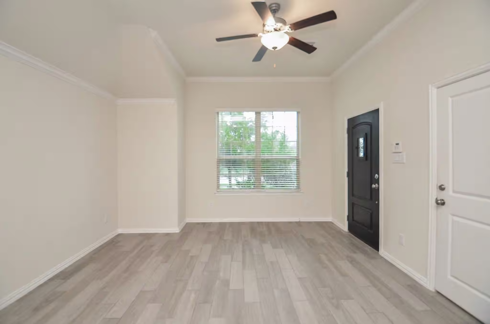 Photo 4 of 1111 Teamriddle Way, Richmond, TX