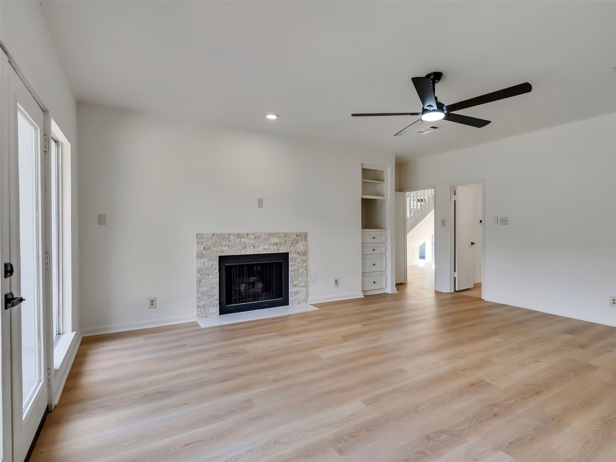 Photo 7 of 26 Cherry Hill Drive, Conroe, TX