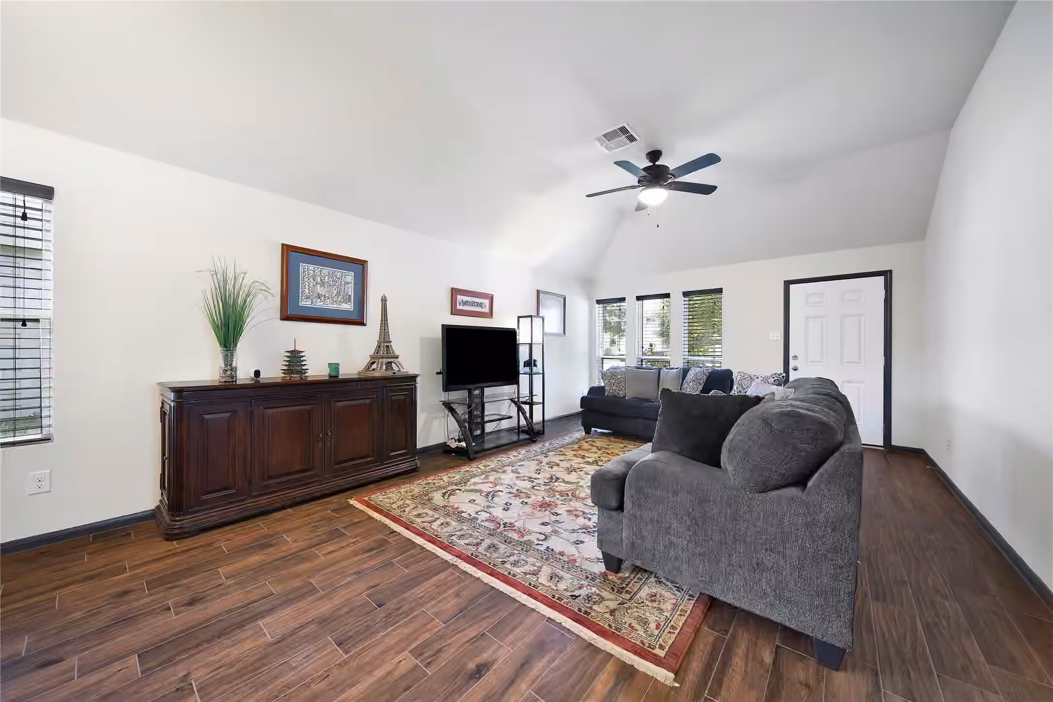 Photo 4 of 16771 N Rail Drive, Conroe, TX