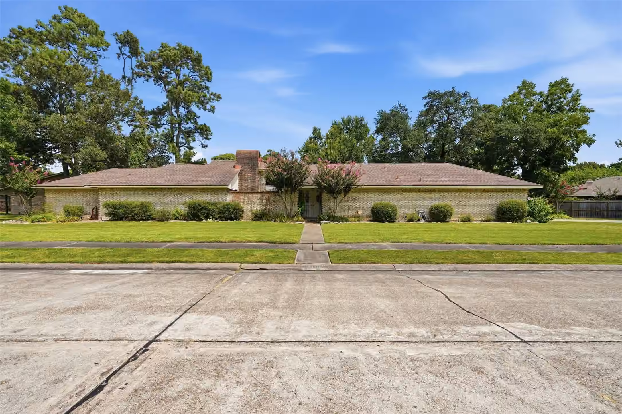 Photo of 3508 Camelot Street, Baytown, TX 77521