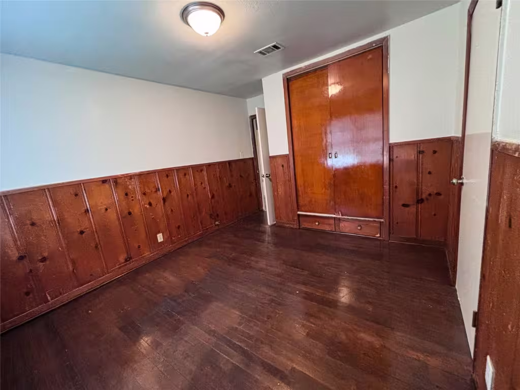 Photo 4 of 1918 Bingle, Houston, TX