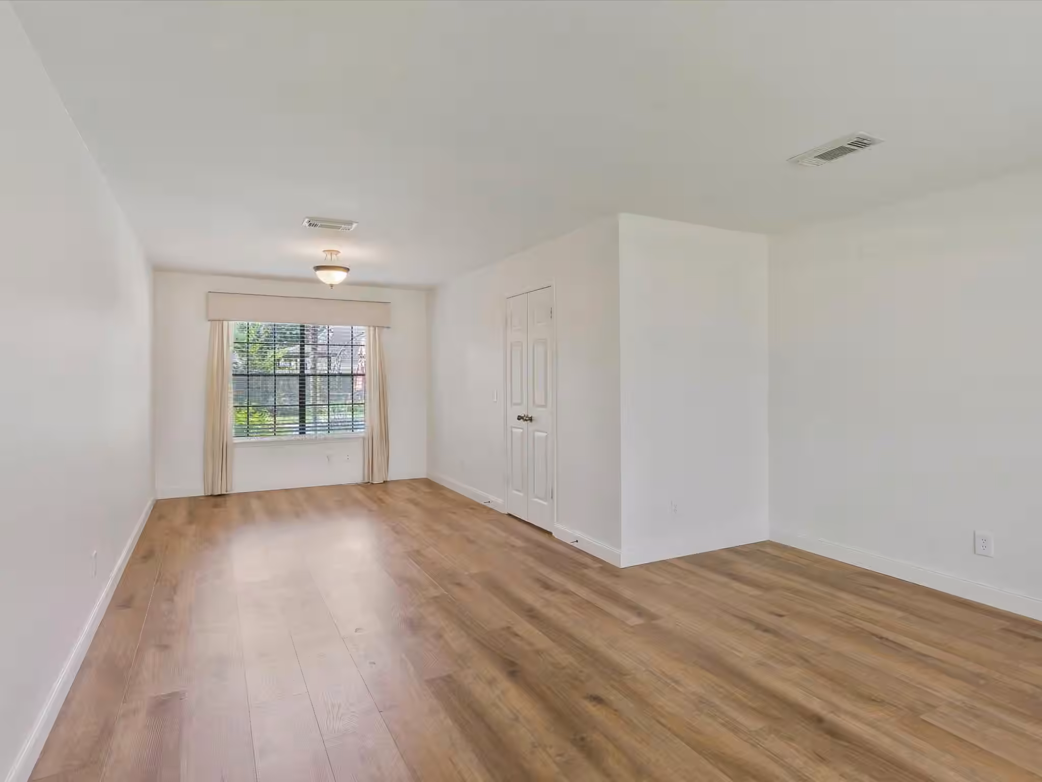 Photo 7 of 22939 Provincial Boulevard, Katy, TX