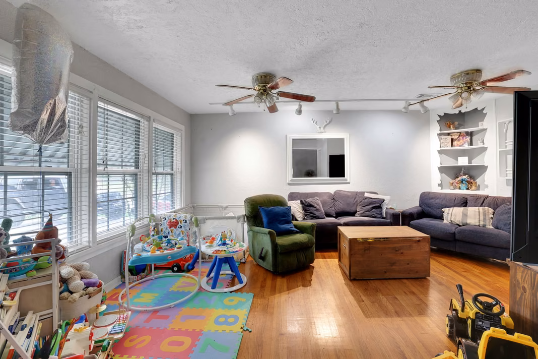 Photo 6 of 2713 Cos Street, Liberty, TX