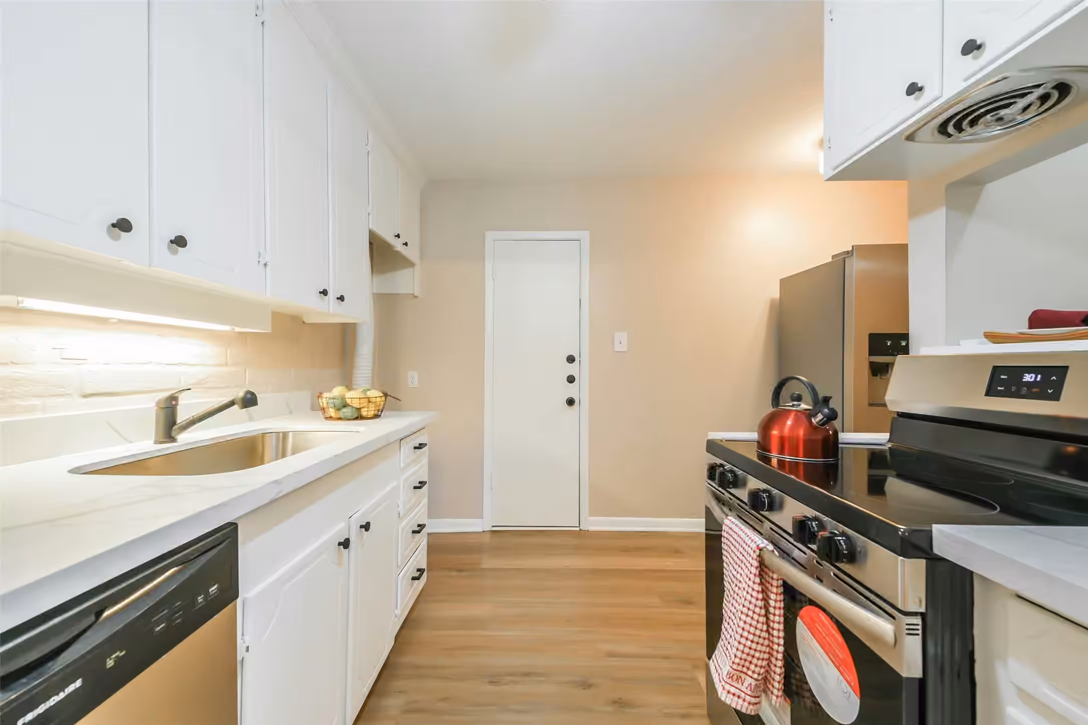 Photo 7 of 2824 Briarhurst Drive 24, Houston, TX