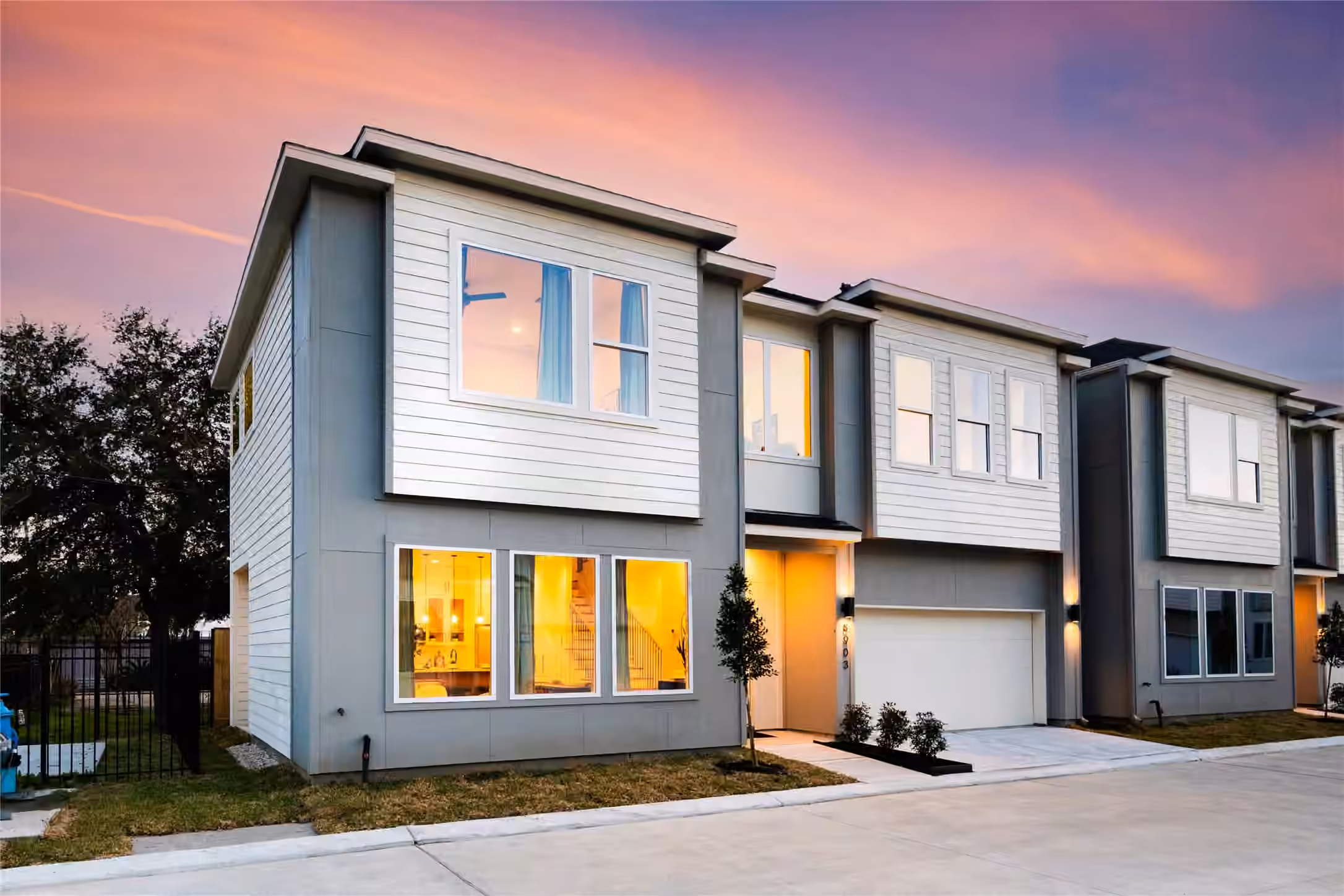Photo 2 of 8916 Knoll Branch Dr Drive, Houston, TX