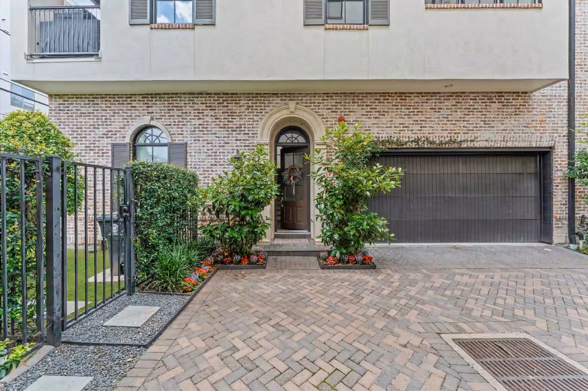 Photo 7 of 1308 Castle Court A, Houston, TX