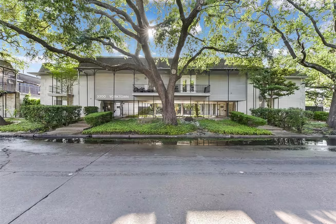 Photo of 3300 Yorktown Street 4, Houston, TX