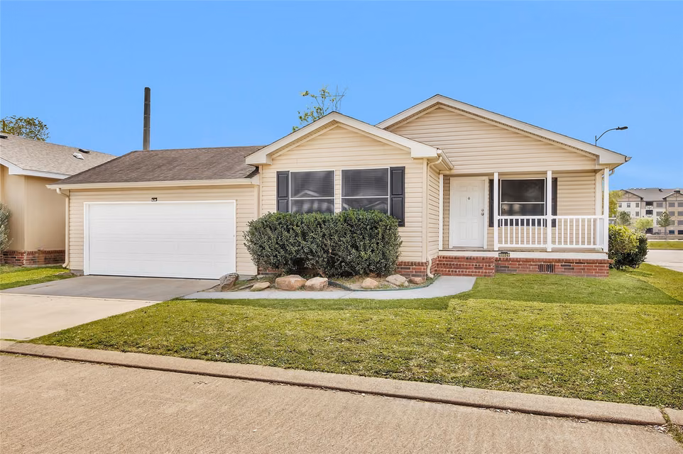 Photo of 10027 Berrypatch Lane, Tomball, TX 77375