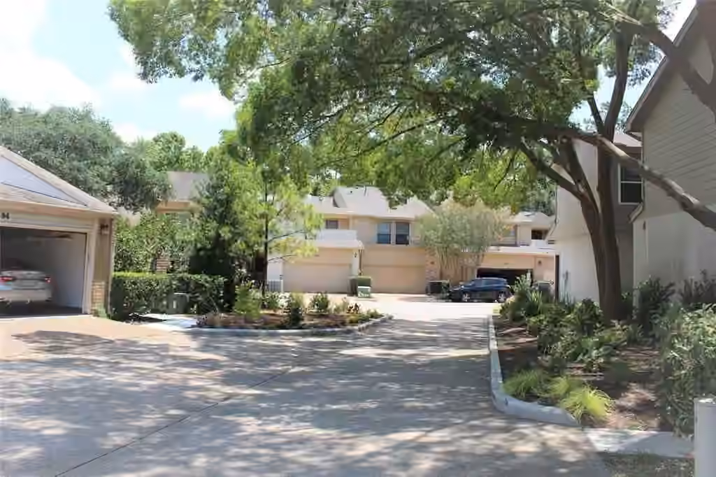 Photo 4 of 12625 Memorial Drive 127, Houston, TX