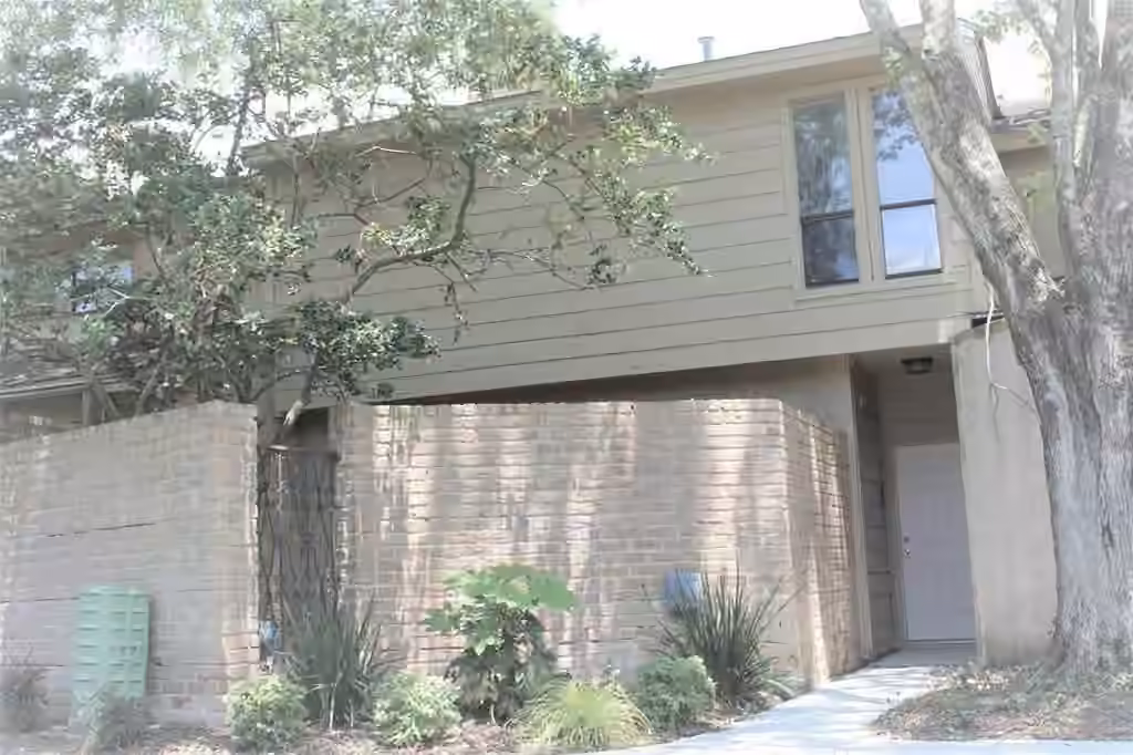 Photo 5 of 12625 Memorial Drive 127, Houston, TX