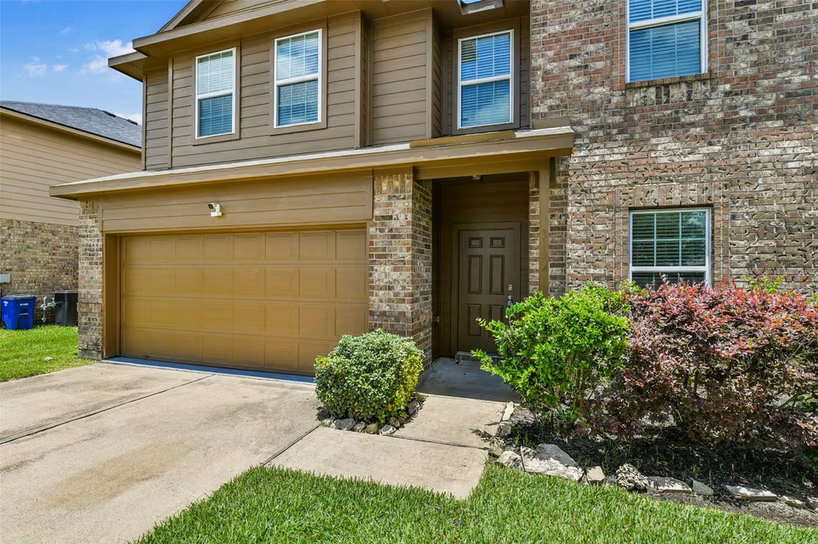 Photo 3 of 3102 Cambridge Meadows Ln, Dickinson, TX