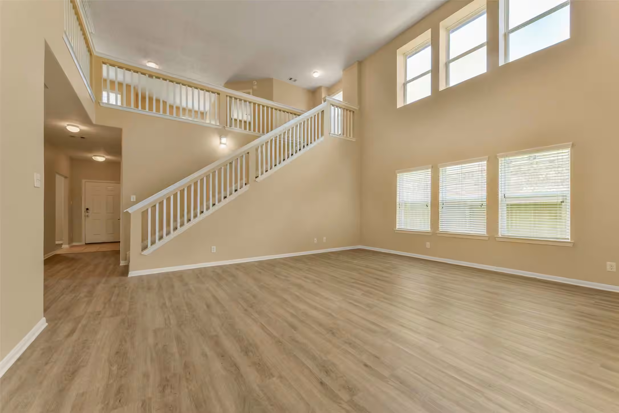 Photo 5 of 3102 Cambridge Meadows Ln, Dickinson, TX