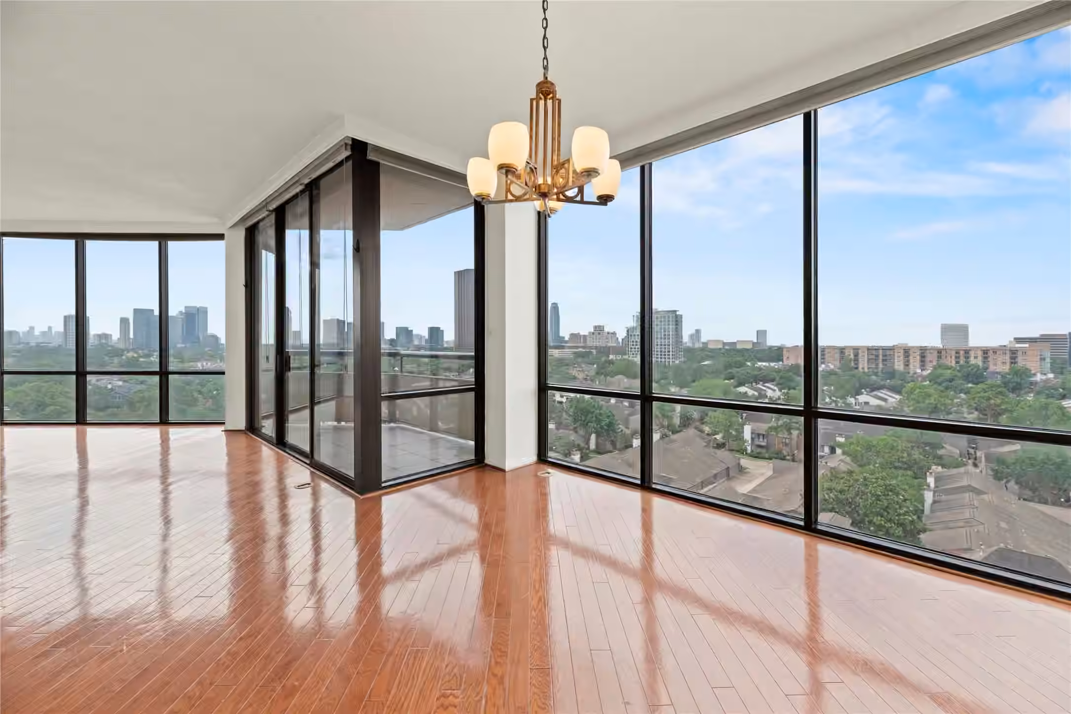 Photo of 1111 Bering Drive 1001, Houston, TX