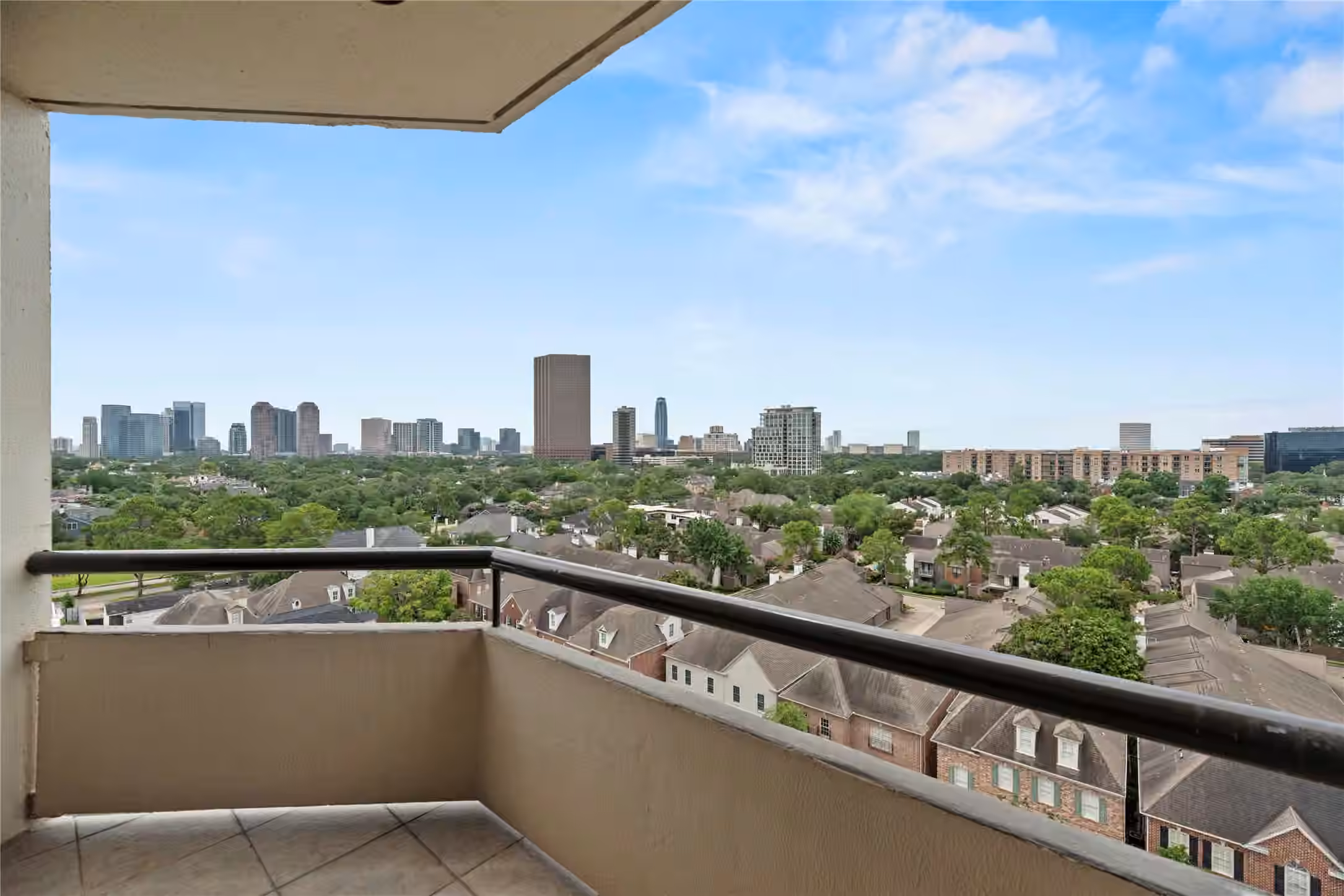 Photo 2 of 1111 Bering Drive 1001, Houston, TX