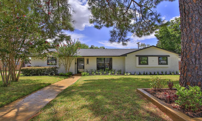 Photo of 10711 Ella Lee Lane, Houston, TX 77042